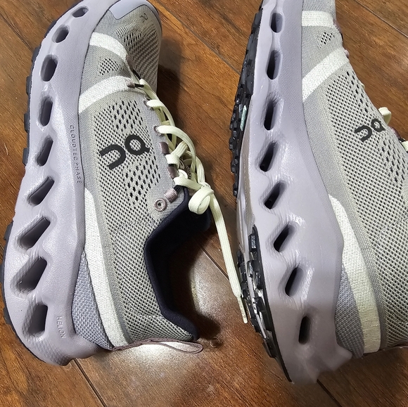 On Women's Cloudsurfer Trail Running shoes - Picture 4 of 6